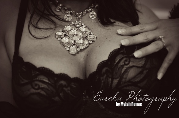 Dallas, TX Boudoir photo of black bra and necklace